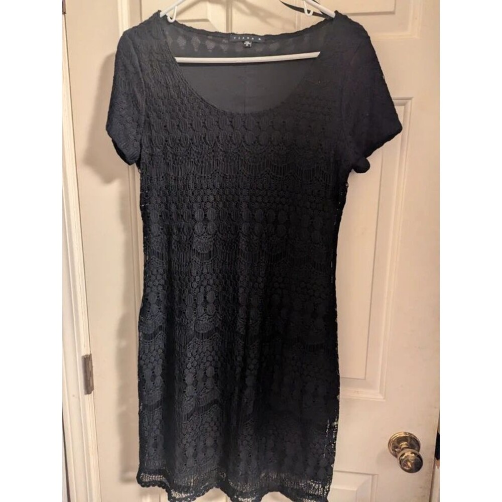 Tiana B. Lace Dress, M